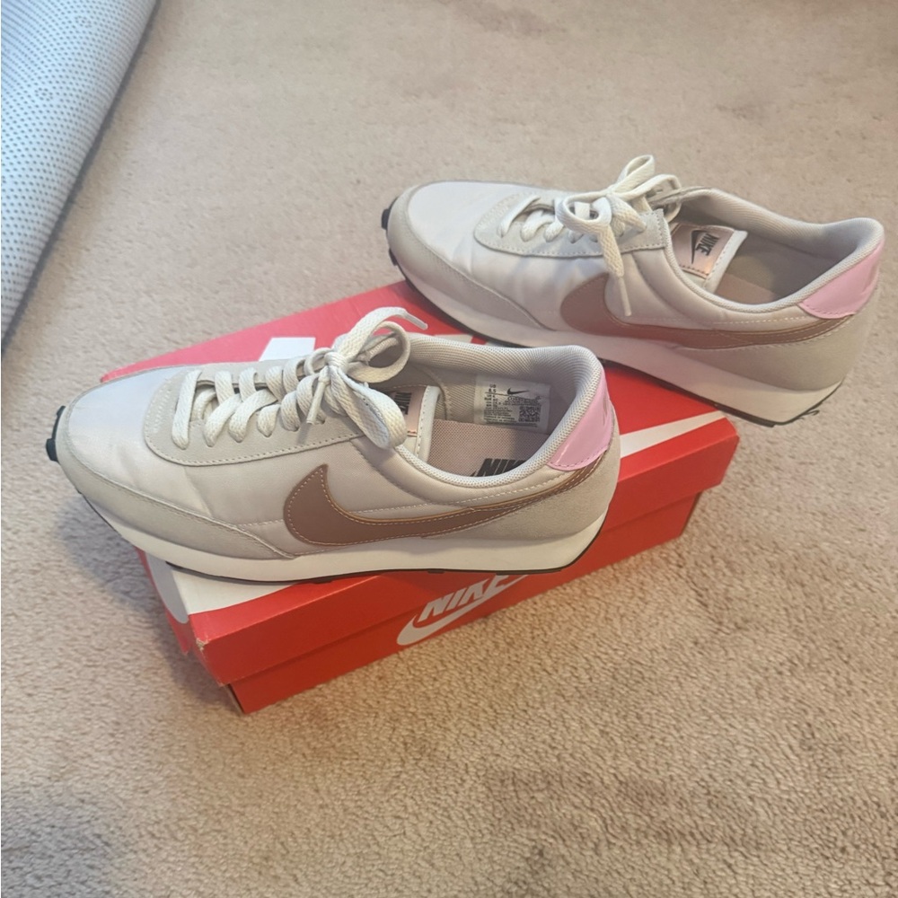 Nike Women's Cream and Pink Sneakers